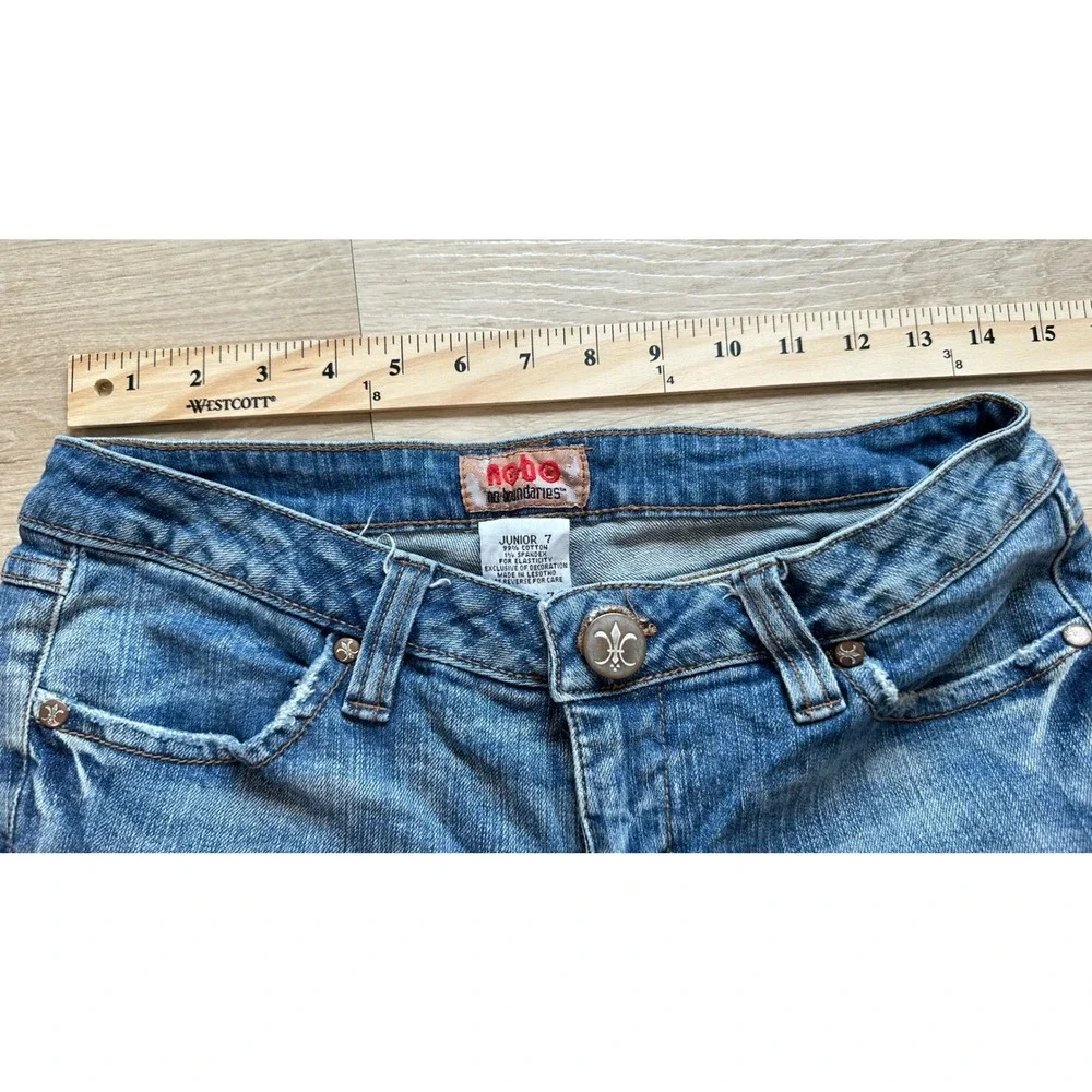 Y2K Low Rise Capri Denim Jeans Women Junior 7  Washed Embroidered Wing Pocket